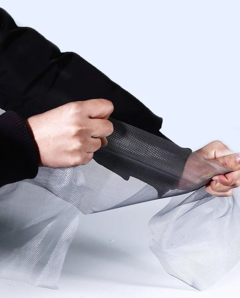 Moustiquaire fenêtre noire auto-adhésive en tulle fin, vue 3